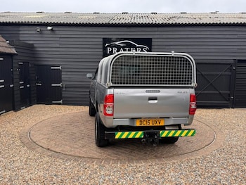 Used Toyota Hilux 2015 for sale - 78377421: Photo