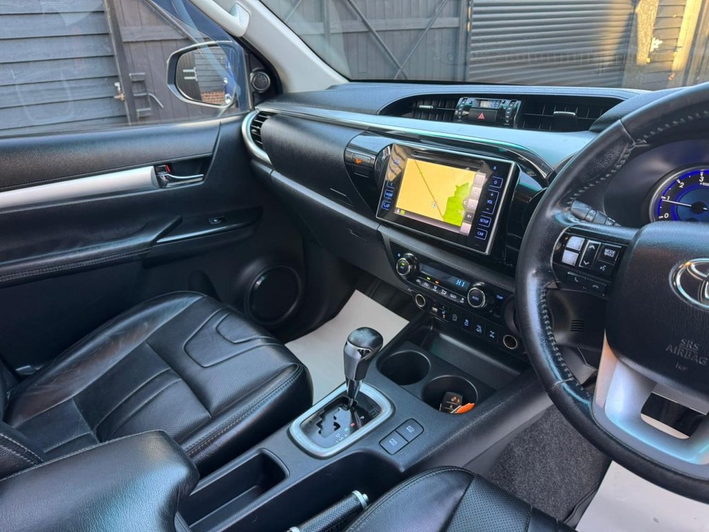 Used Toyota Hilux 2018 for sale - 76962183: Photo 11