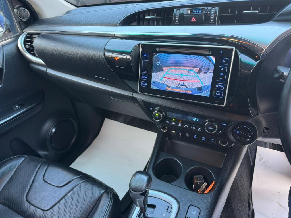 Used Toyota Hilux 2018 for sale - 76962183: Photo 12