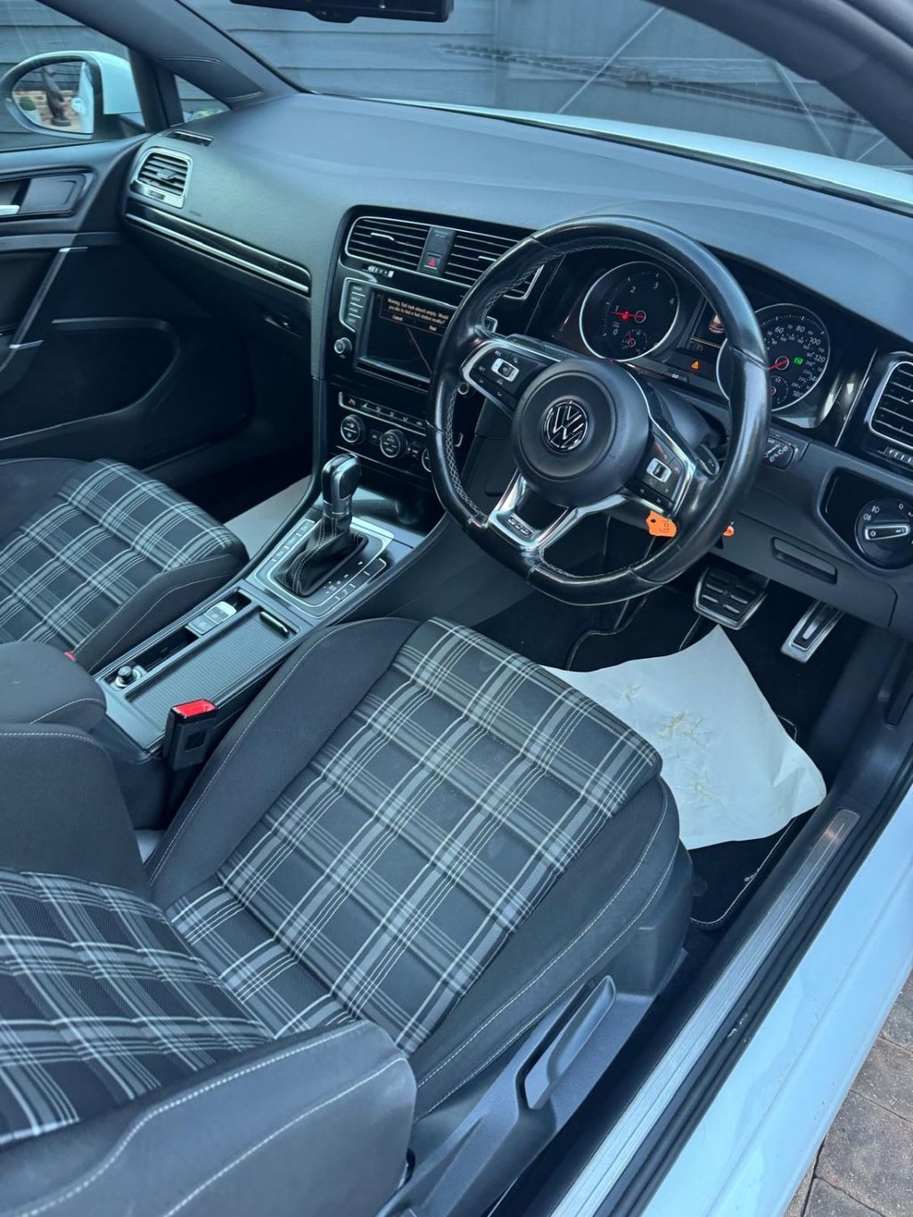 Used Volkswagen Golf 2016 for sale - 77897570: Photo 11