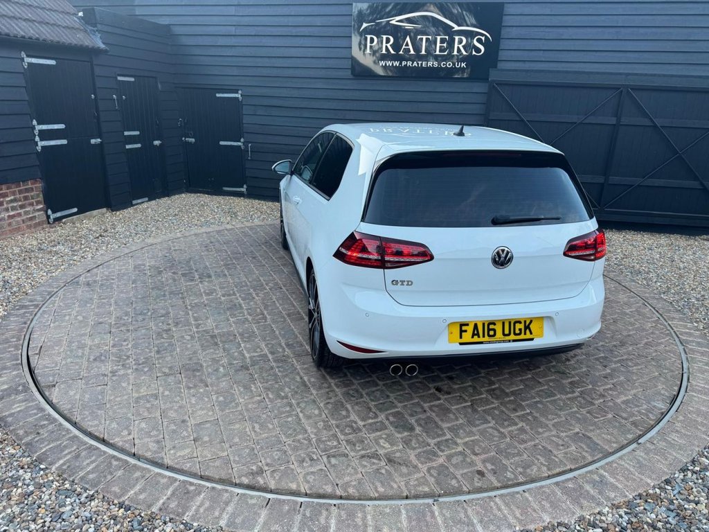 Used Volkswagen Golf 2016 for sale - 77897570: Photo 3