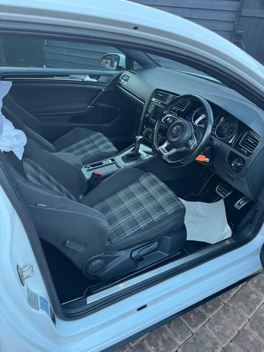 Used Volkswagen Golf 2016 for sale - 77897570: Photo 9