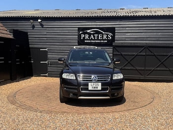 Used Volkswagen Touareg 2005 for sale - 79009711: Photo