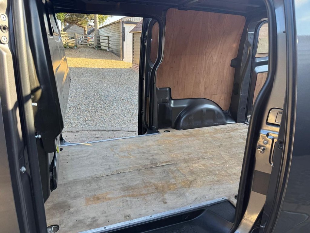 Used Vauxhall Vivaro 2020 for sale - 76999133: Photo 14