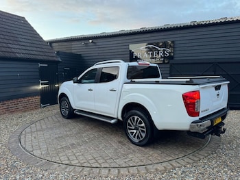 Used Nissan Navara 2018 for sale - 77167267: Photo