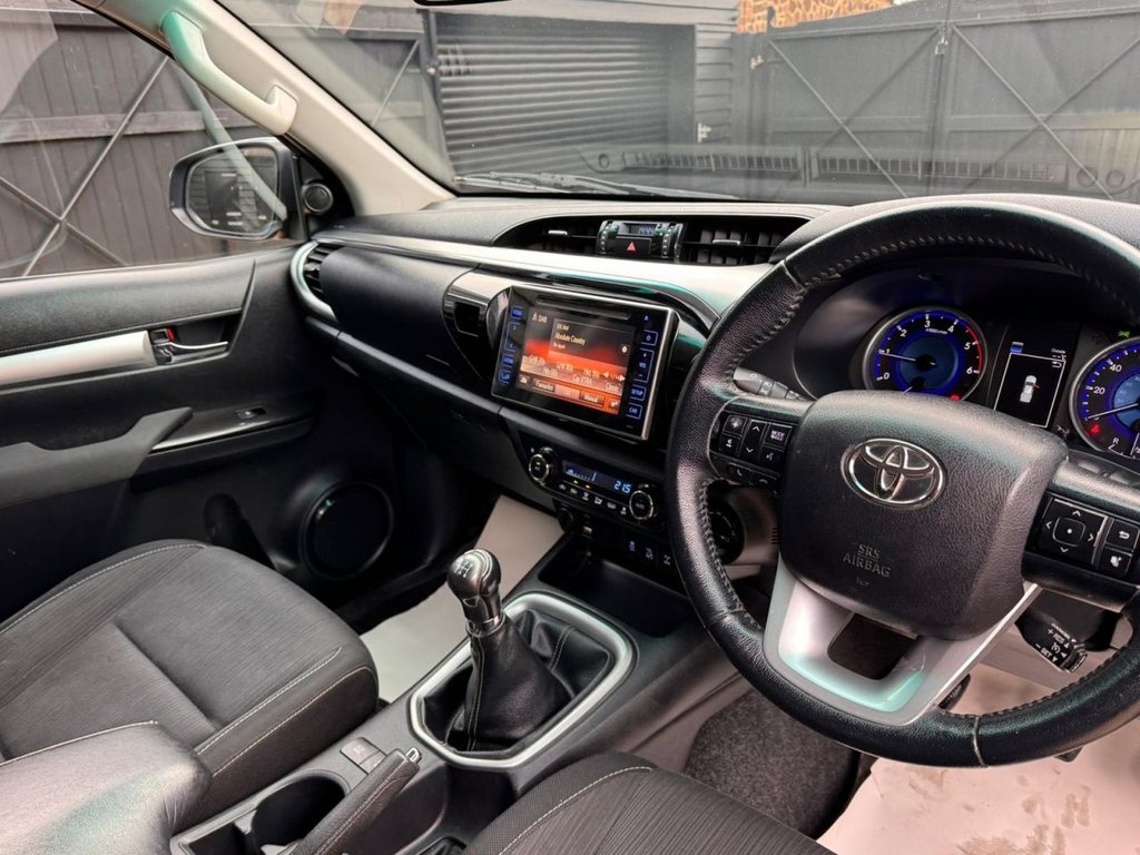 Used Toyota Hilux 2016 for sale - 77647908: Photo 10