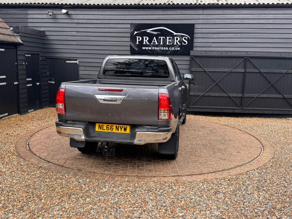 Used Toyota Hilux 2016 for sale - 77647908: Photo 19