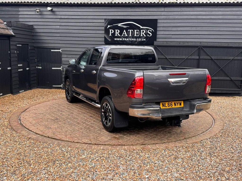 Used Toyota Hilux 2016 for sale - 77647908: Photo 21