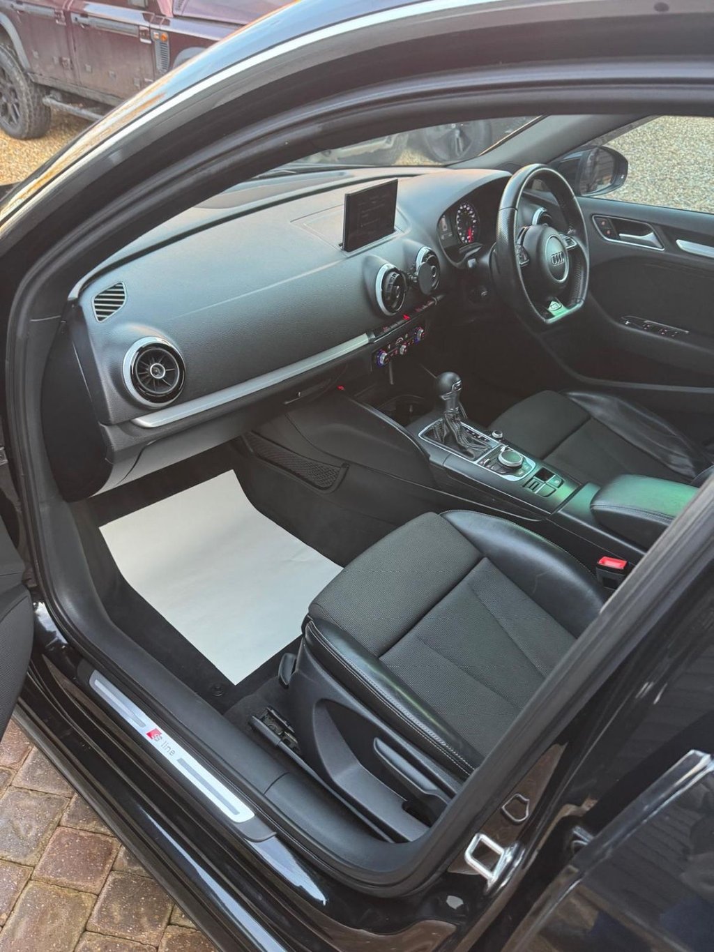 Used Audi A3 2015 for sale - 76670573: Photo 10