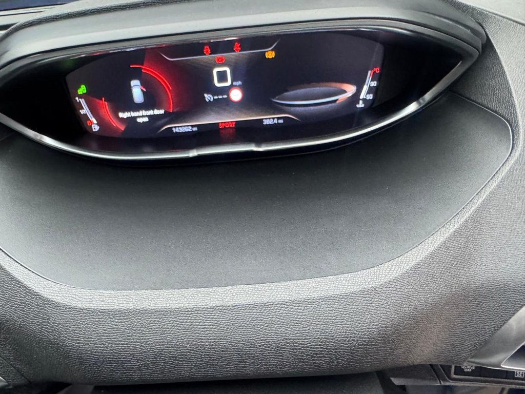Used Peugeot 3008 2019 for sale - 76999190: Photo 10