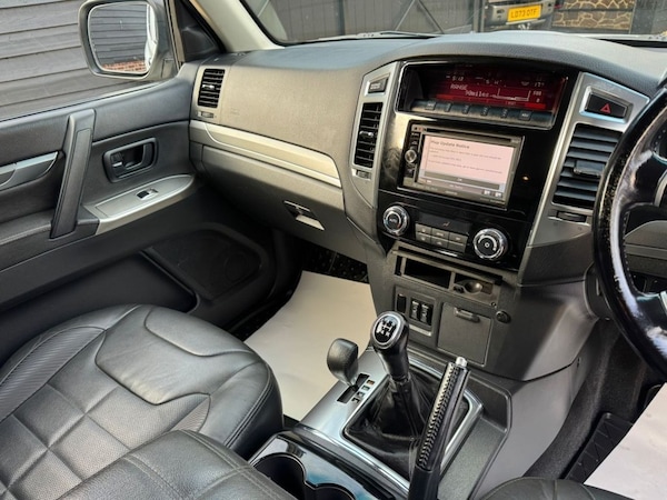Used Mitsubishi Shogun 2015 for sale - 76173288: Photo 11