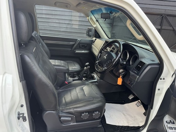 Used Mitsubishi Shogun 2015 for sale - 76173288: Photo 9