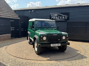 Used Land Rover Defender 2006 for sale - 79318483: Photo