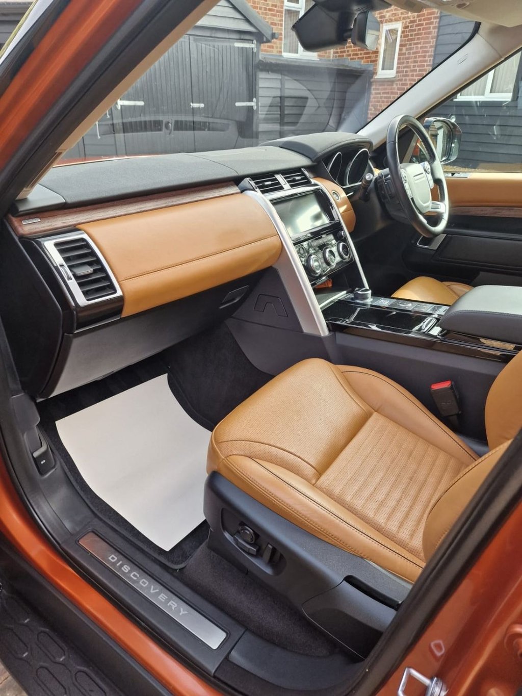 Used Land Rover Discovery 2017 for sale - 76098148: Photo 15
