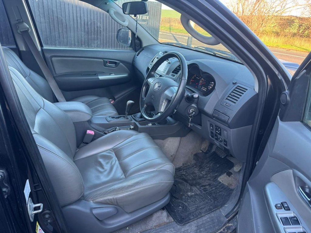 Used Toyota Hilux 2012 for sale - 76670523: Photo 5
