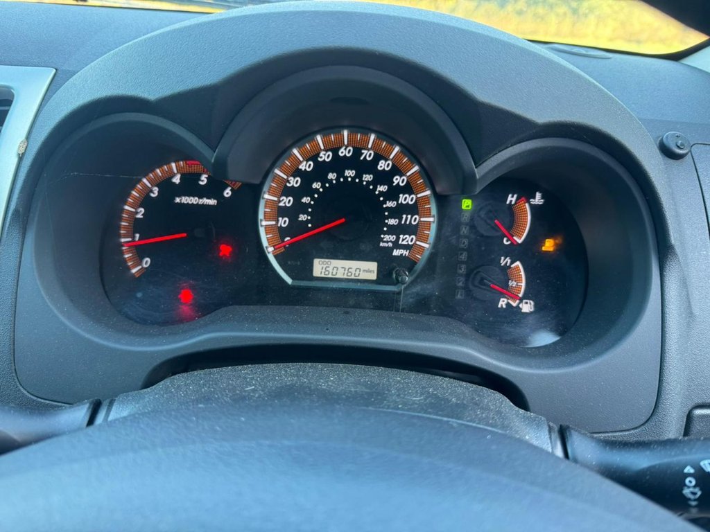 Used Toyota Hilux 2012 for sale - 76670523: Photo 6