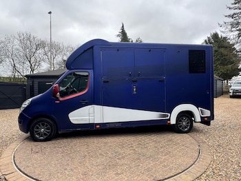 Renault Master feature image