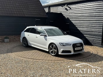 2015 (15) - 2.0 TDI Ultra Black Edition 5dr