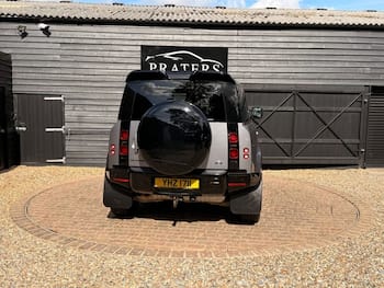 Used Land Rover Defender 2021 for sale - 79835720: Photo