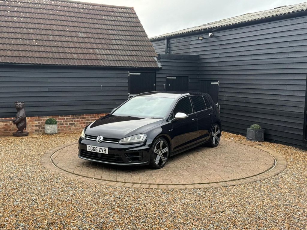 Used Volkswagen Golf 2015 for sale - 77239337: Photo 2