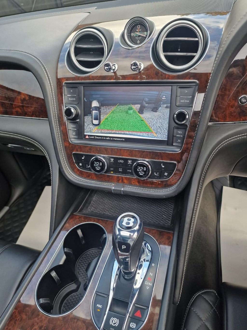 Used Bentley Bentayga 2016 for sale - 76173314: Photo 14
