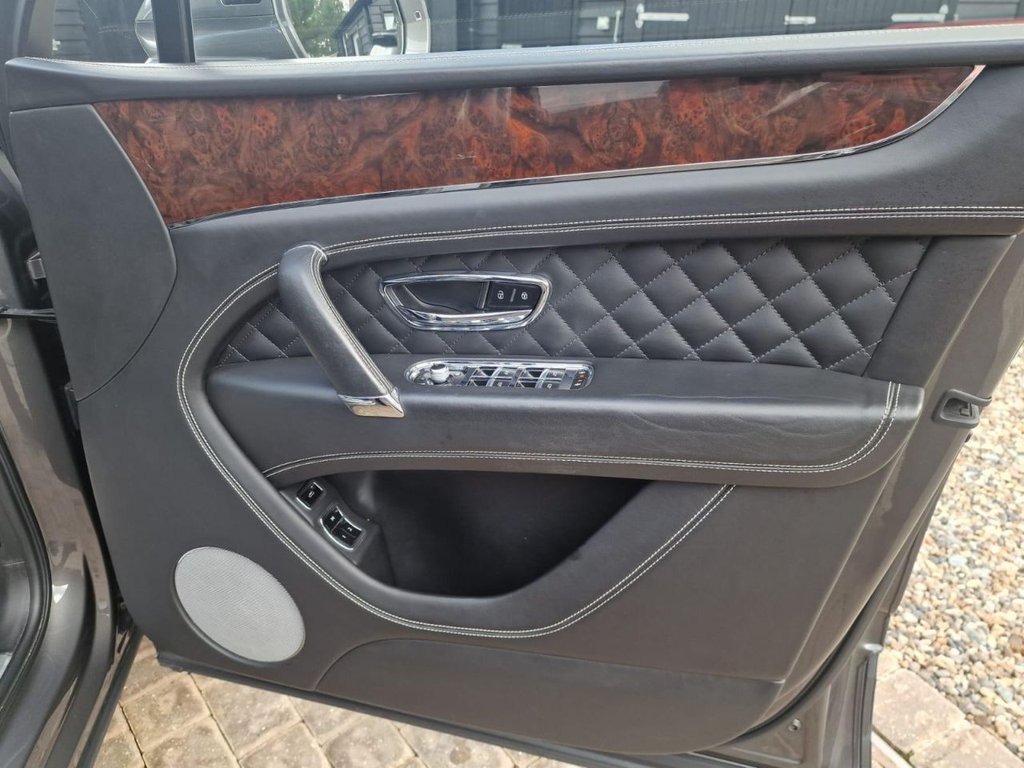 Used Bentley Bentayga 2016 for sale - 76173314: Photo 21