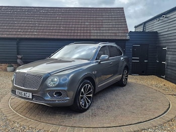Used Bentley Bentayga 2016 for sale - 76173314: Photo