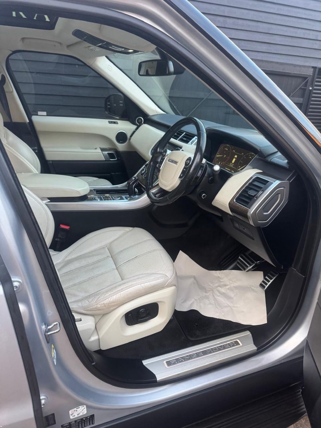 Used Land Rover Range Rover Sport 2016 for sale - 77239384: Photo 9