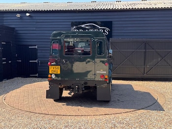 Used Land Rover Defender 2009 for sale - 79394579: Photo