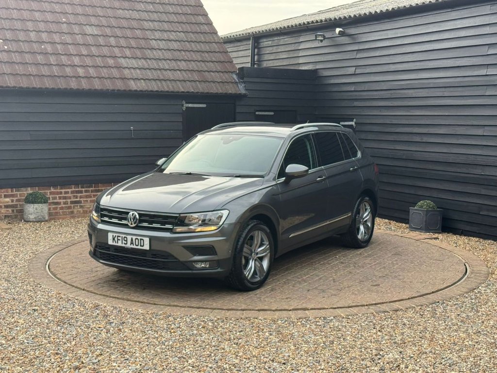 Used Volkswagen Tiguan 2019 for sale - 76173371: Photo 2