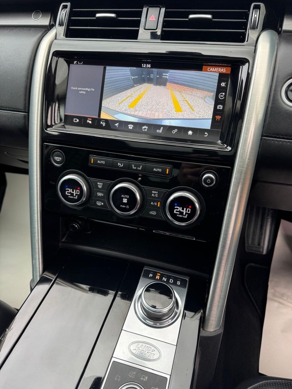 Used Land Rover Discovery 2017 for sale - 77647778: Photo 11