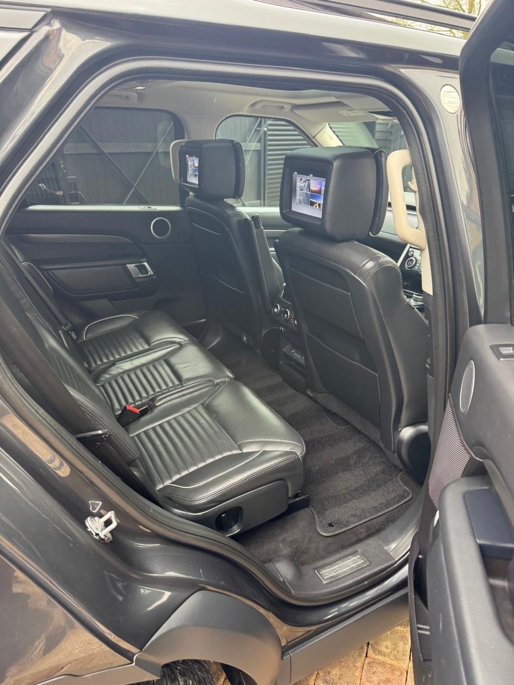 Used Land Rover Discovery 2017 for sale - 77647778: Photo 15