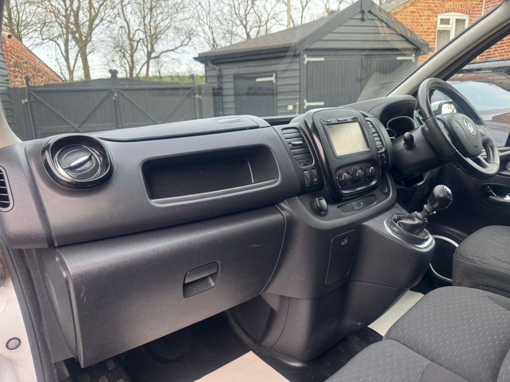 Used Vauxhall Vivaro 2017 for sale - 76962100: Photo 11