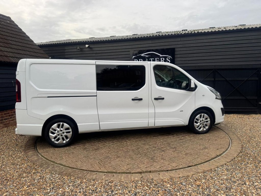 Used Vauxhall Vivaro 2017 for sale - 76962100: Photo 5