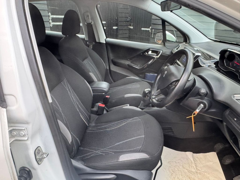 Used Peugeot 208 2014 for sale - 77571602: Photo 9