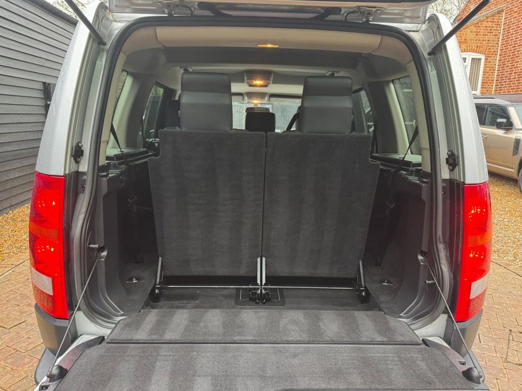 Used Land Rover Discovery 2004 for sale - 76848352: Photo 17