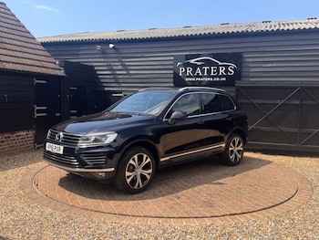 Used Volkswagen Touareg 2016 for sale - 79038355: Photo