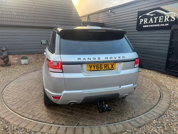 Used Land Rover Range Rover Sport 2016 for sale - 77520764: Photo