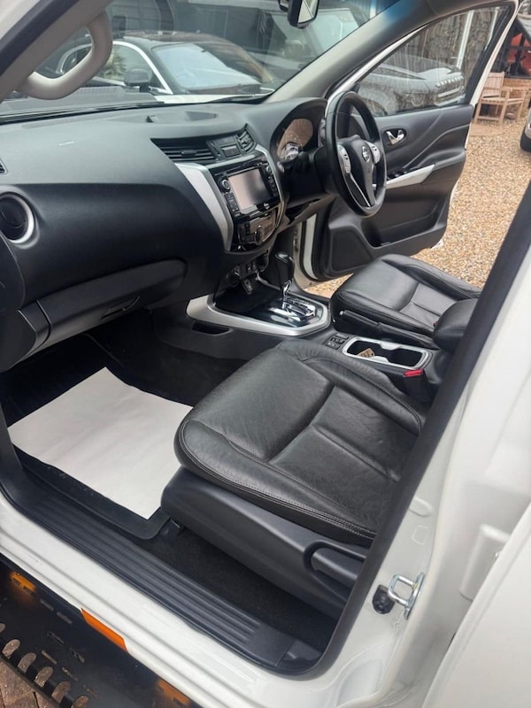 Used Nissan Navara 2018 for sale - 74617075: Photo 10