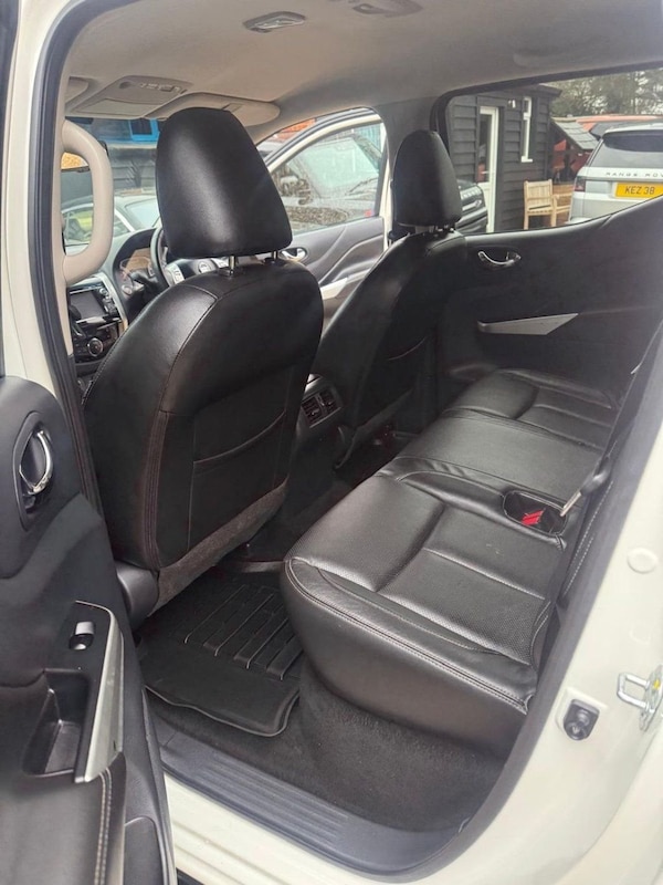 Used Nissan Navara 2018 for sale - 74617075: Photo 16