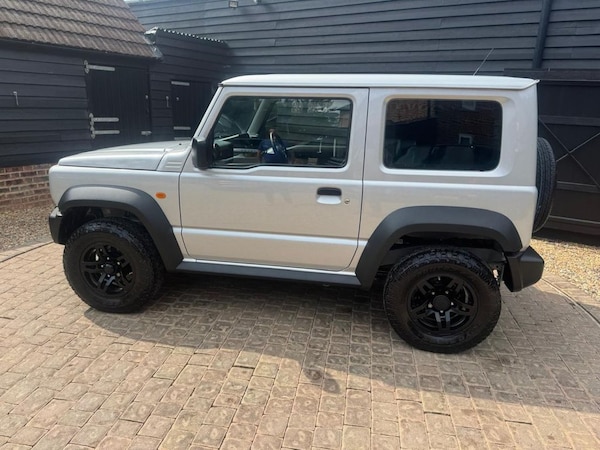 Used Suzuki Jimny 2023 for sale - 75542730: Photo 31