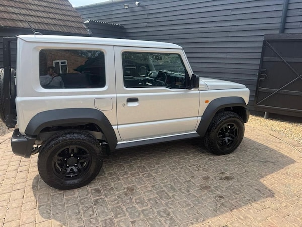 Used Suzuki Jimny 2023 for sale - 75542730: Photo 34