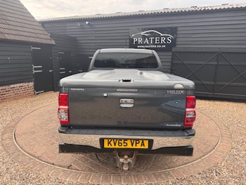 Used Toyota Hilux 2015 for sale - 78688720: Photo