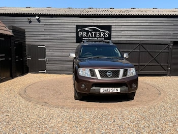 Used Nissan Navara 2013 for sale - 79538801: Photo