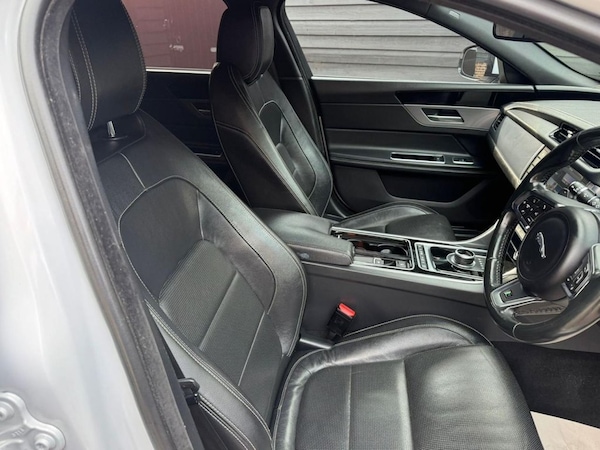 Used Jaguar XF 2018 for sale - 75527439: Photo 10