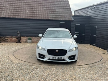 Used Jaguar XF 2018 for sale - 75527439: Photo