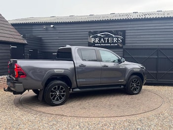Used Toyota Hilux 2023 for sale - 78688723: Photo
