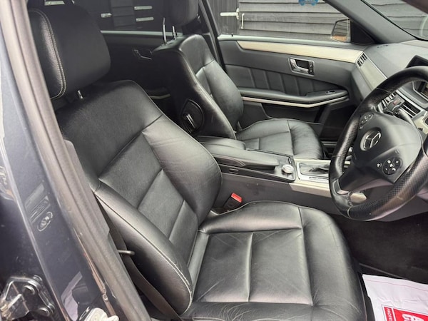 Used Mercedes-Benz E Class 2010 for sale - 76273976: Photo 11