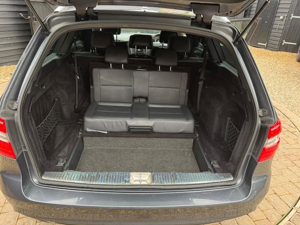 Used Mercedes-Benz E Class 2010 for sale - 76273976: Photo 17