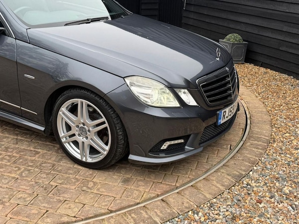 Used Mercedes-Benz E Class 2010 for sale - 76273976: Photo 18